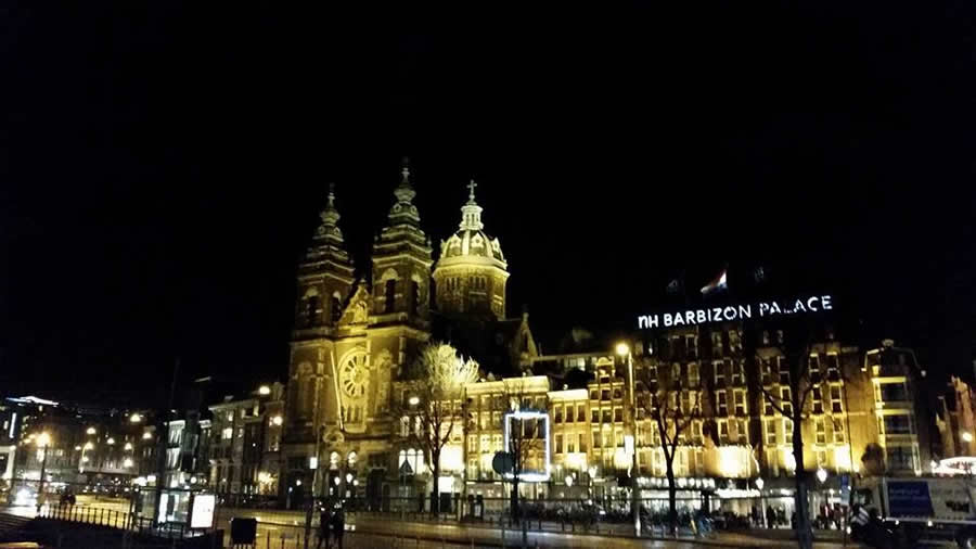 Sint Nicolaasbasiliek Amsterdam nacht